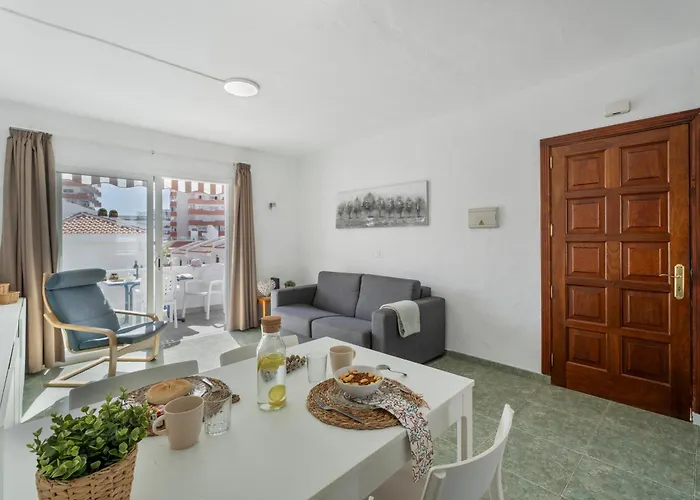 Ocean Breeze Penthouse Floritas *