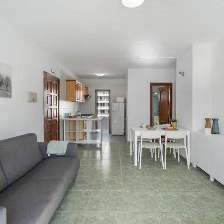 Ocean Breeze Penthouse Floritas 아파트 *