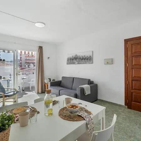 아파트 Ocean Breeze Penthouse Floritas